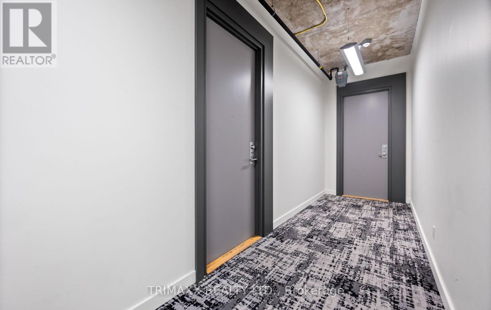 #403 60 BATHURST STREET - 24