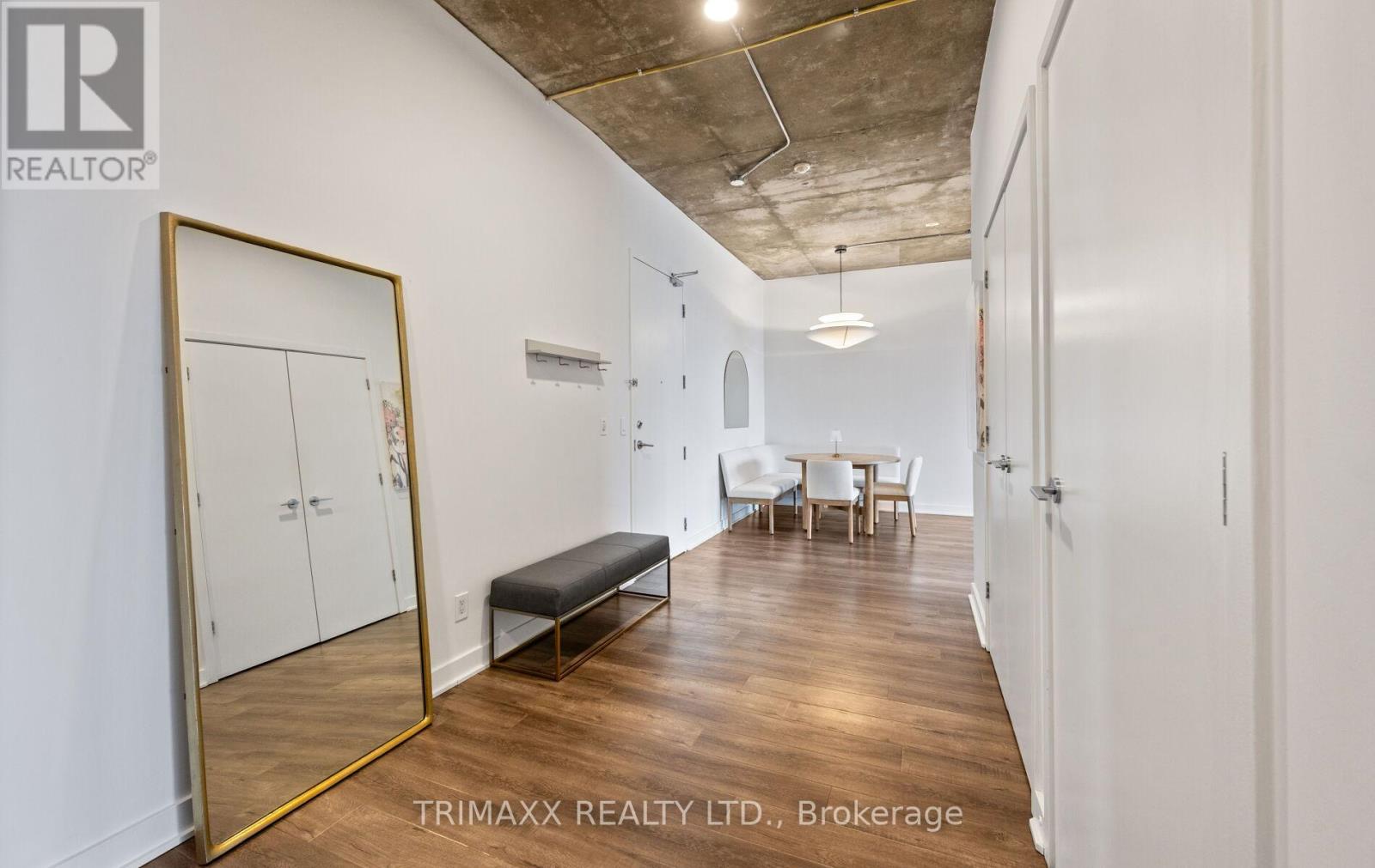 #403 60 BATHURST STREET - 14