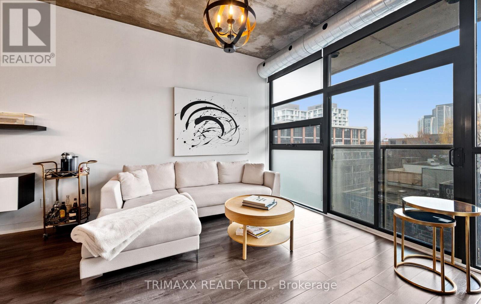 #403 60 BATHURST STREET - 4