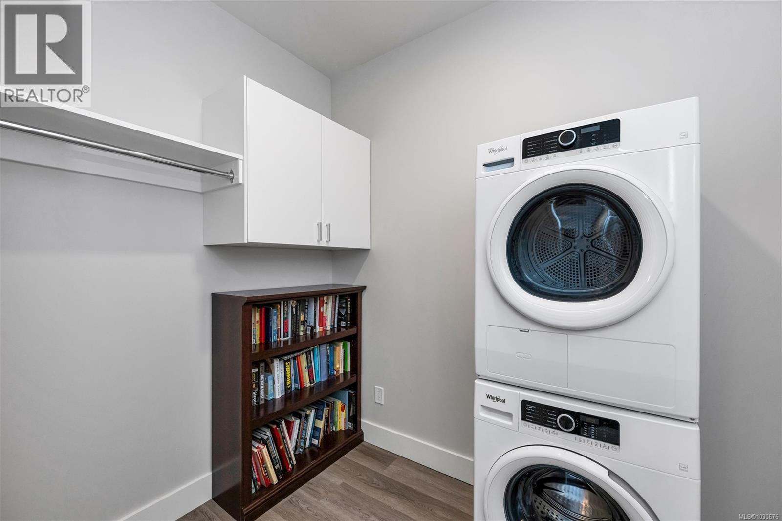 907 622 Admirals Road, Esquimalt