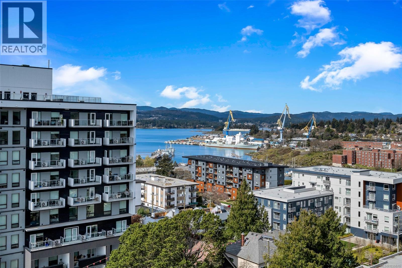 907 622 Admirals Road, Esquimalt