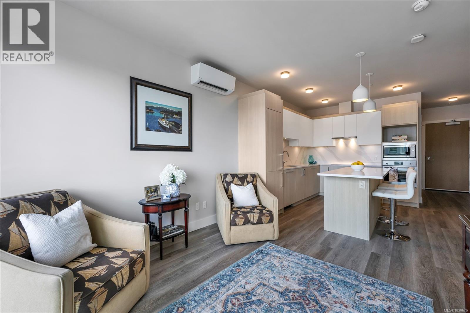 907 622 Admirals Road, Esquimalt