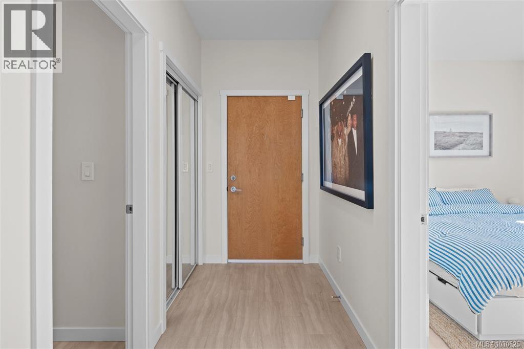 301 842 Orono Avenue, Langford