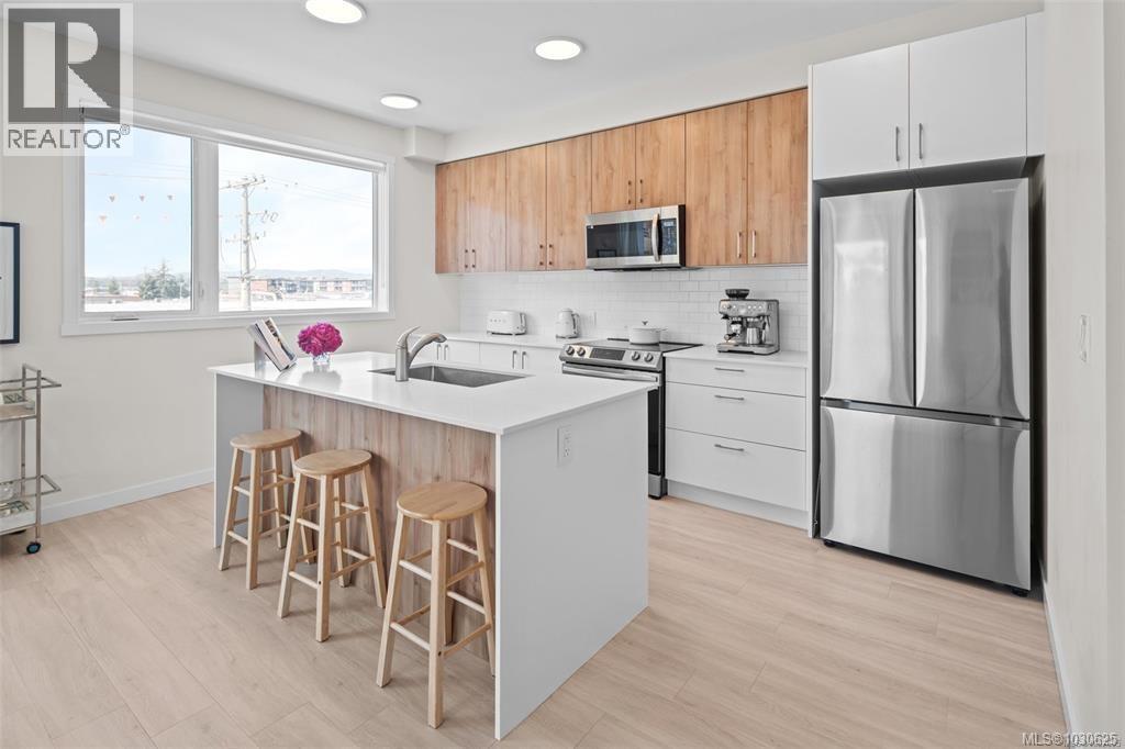 301 842 Orono Avenue, Langford