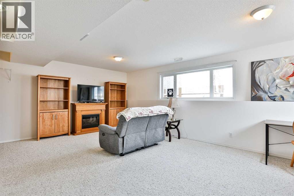 289 COUGAR WAY N - 14