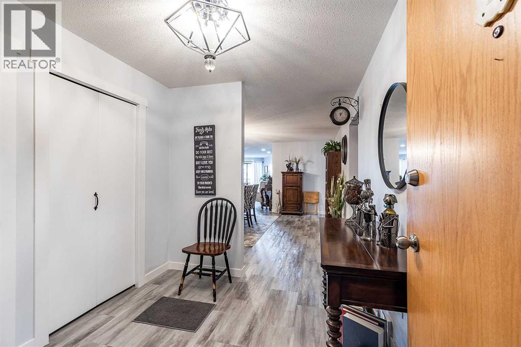 #1 1165 16 STREET NE - 9