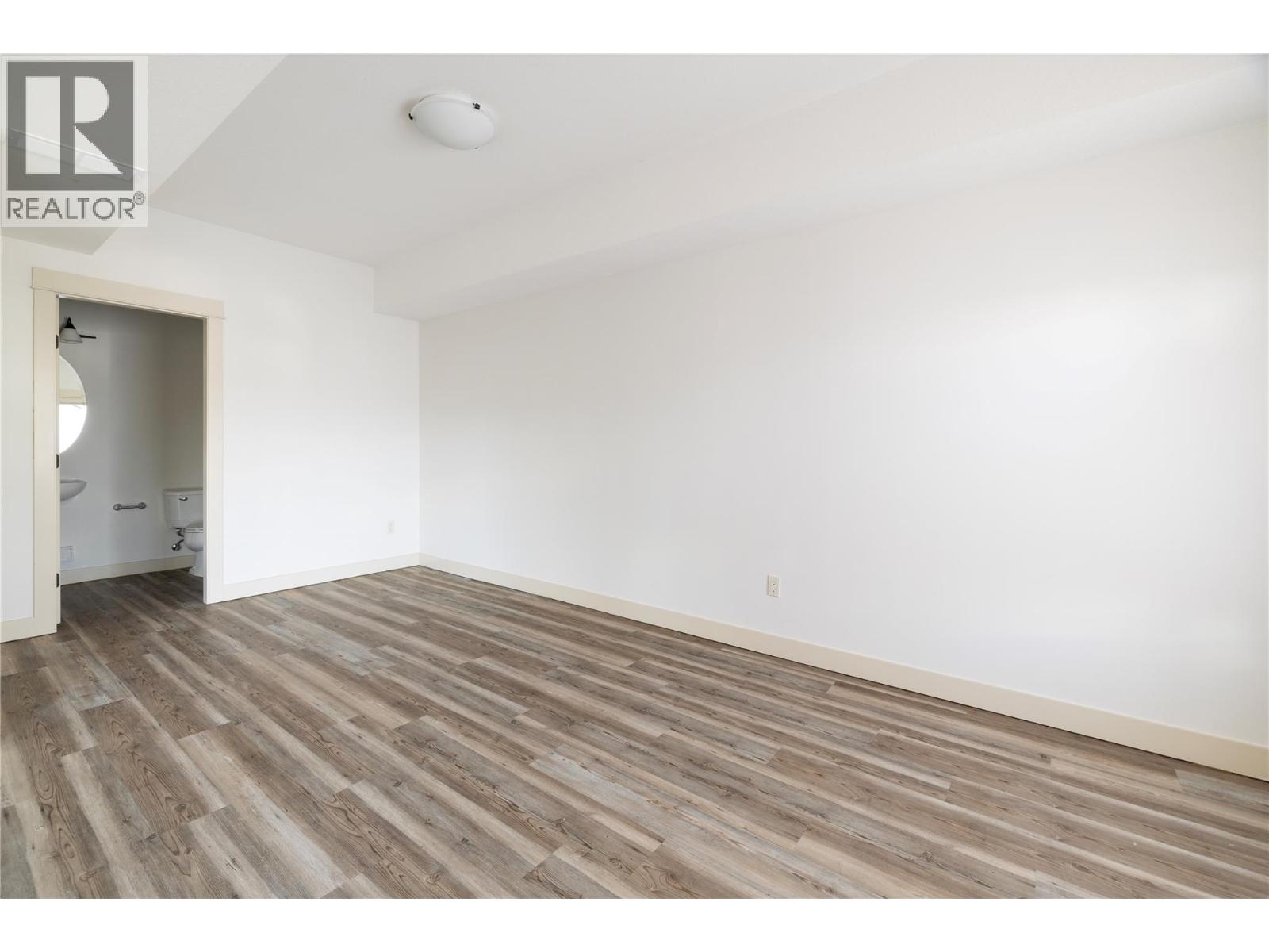 701 4900 Heritage Drive, Vernon