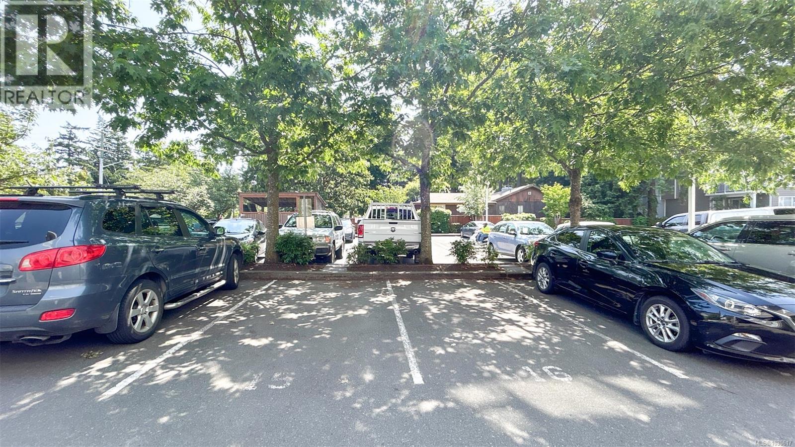 #403 2823 JACKLIN RD - 22