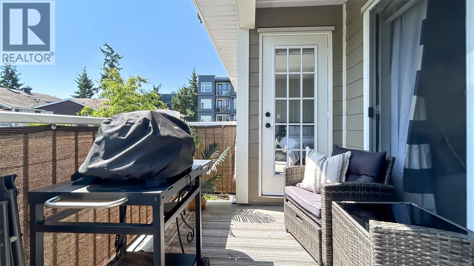 #403 2823 JACKLIN RD - 19