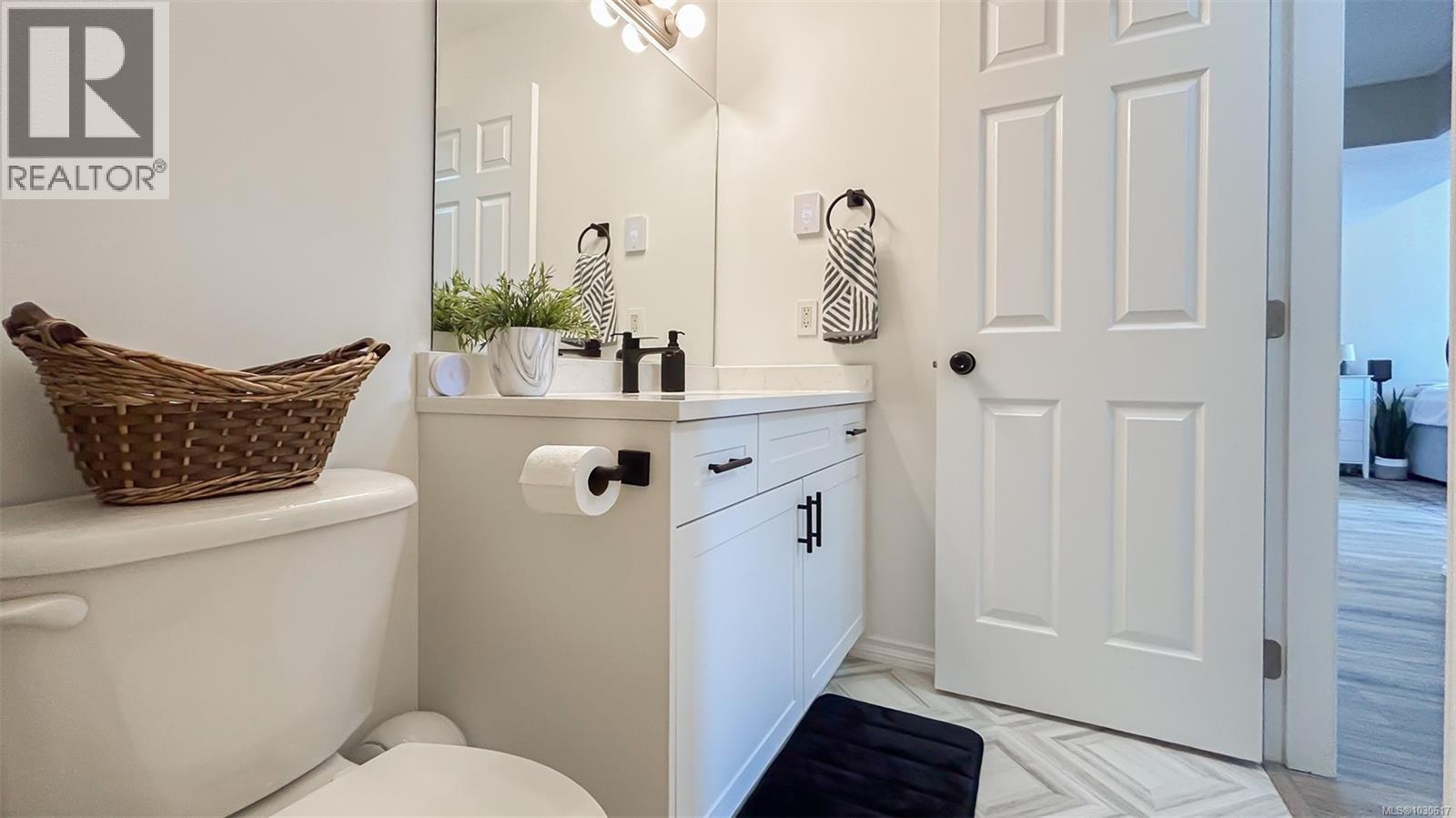 #403 2823 JACKLIN RD - 16