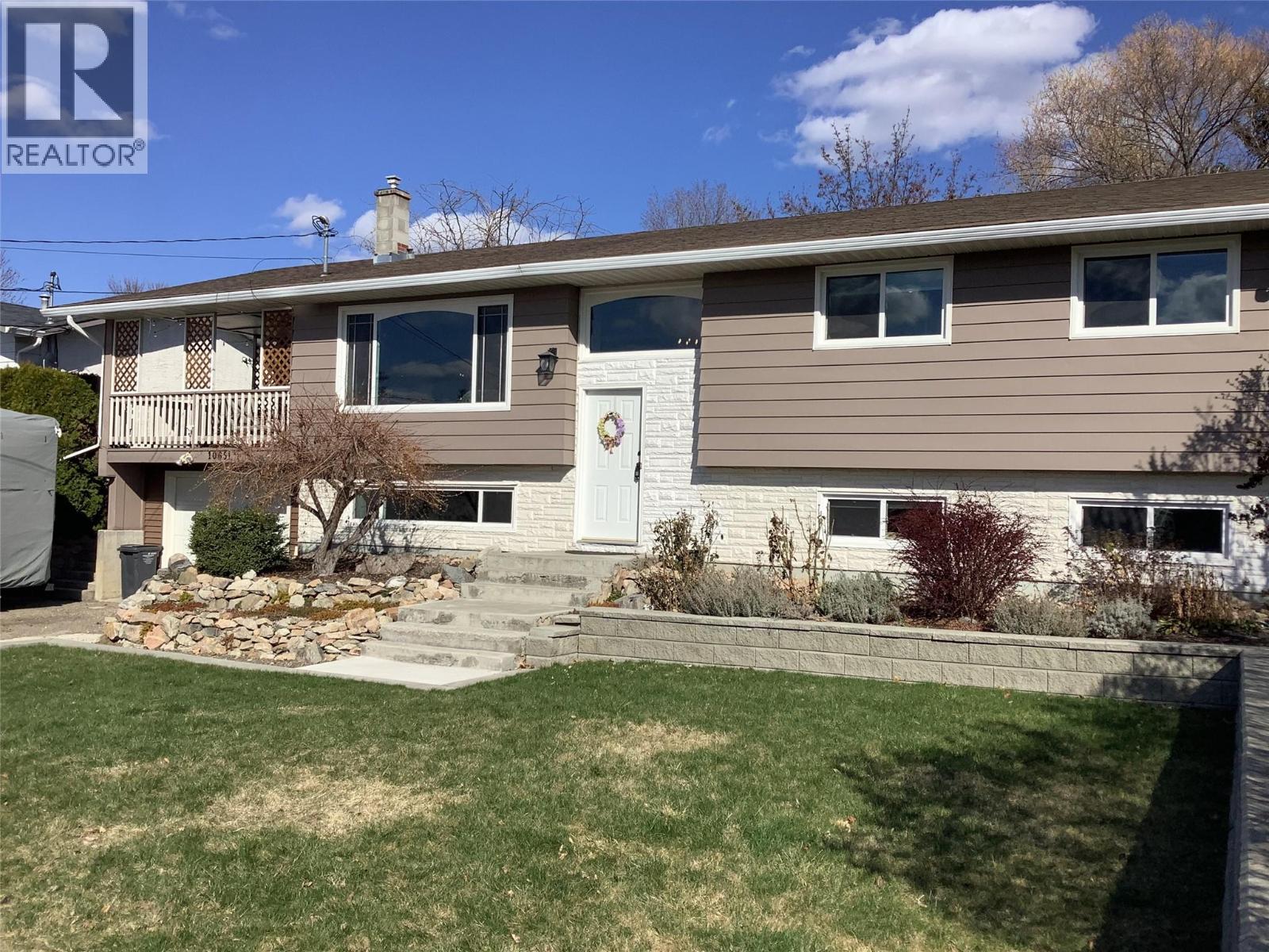  10651 Sherman Drive, Lake Country