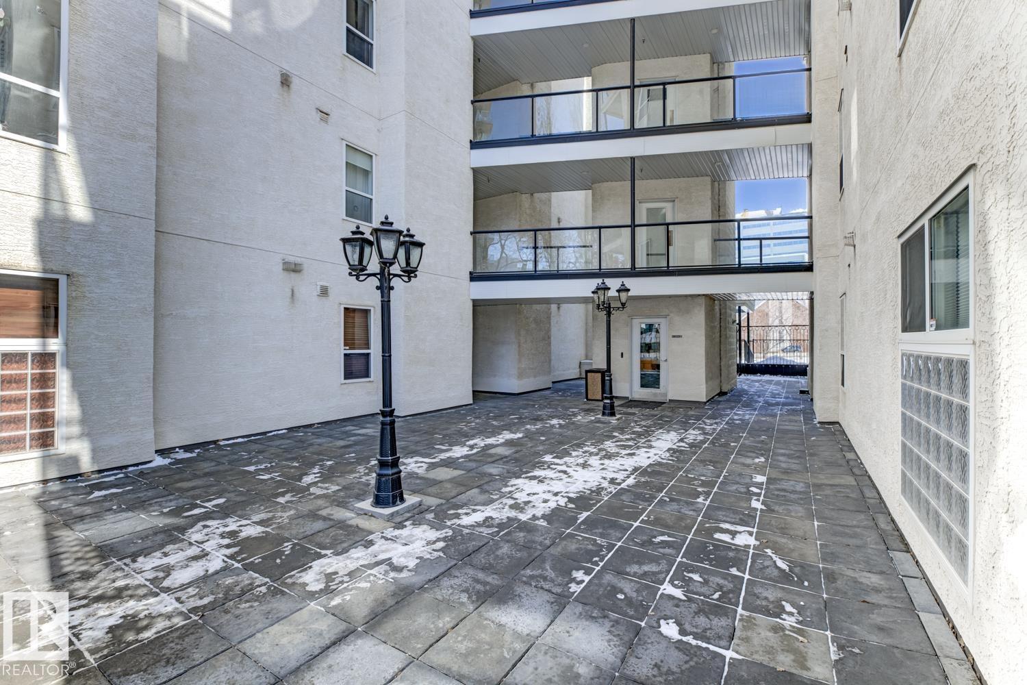 #124 10023 110 ST NW - 33