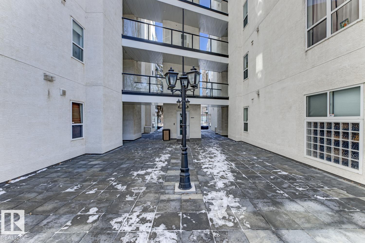 #124 10023 110 ST NW - 34