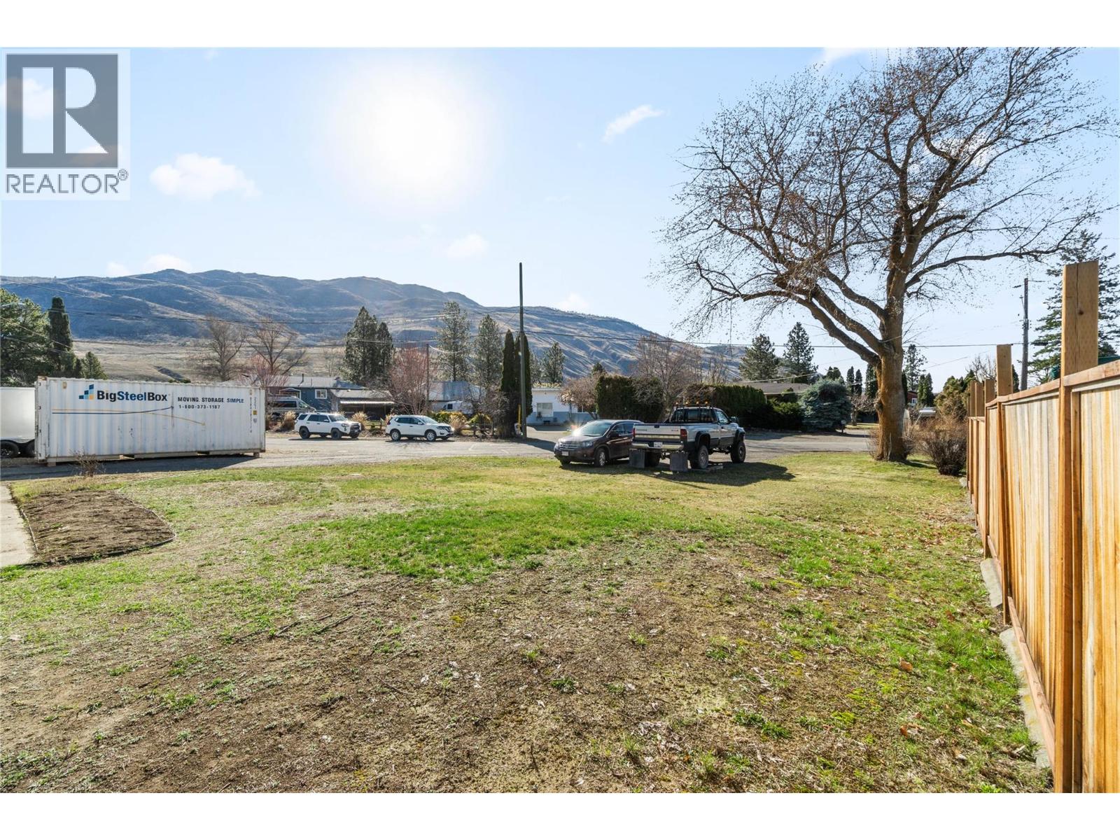 612 GORDONEL ROAD - 35