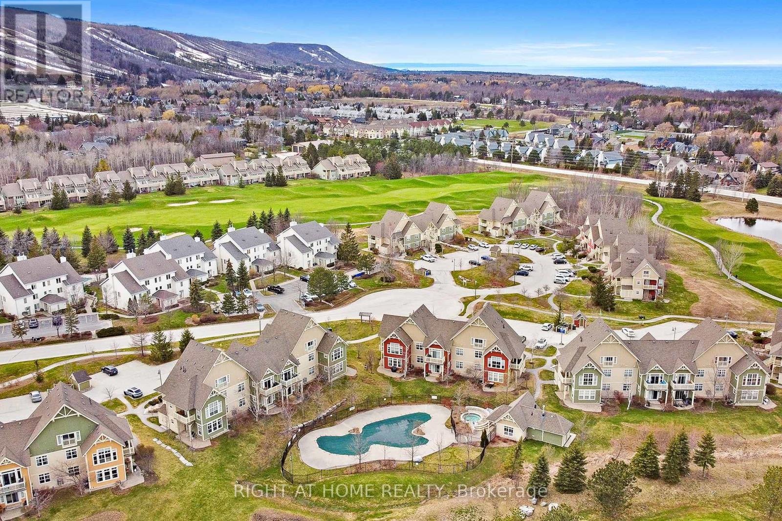 #124 125 FAIRWAY COURT - 19