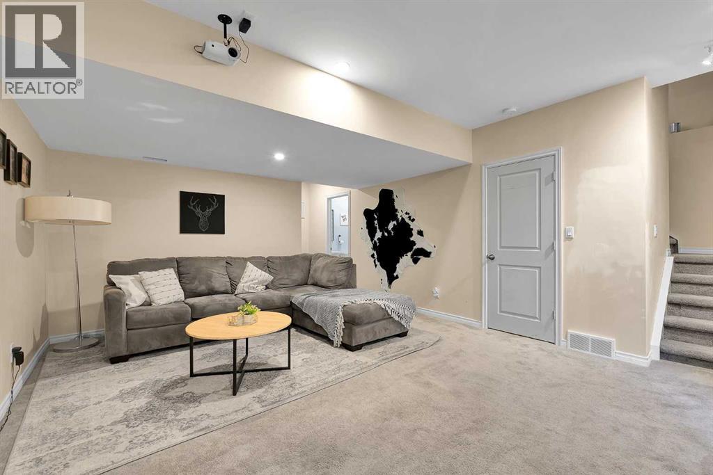 151 HERITAGE DRIVE - 33