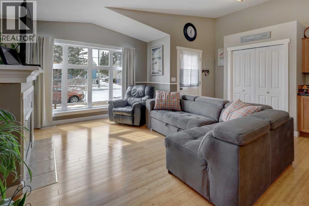 1432 21 AVENUE - Image 3