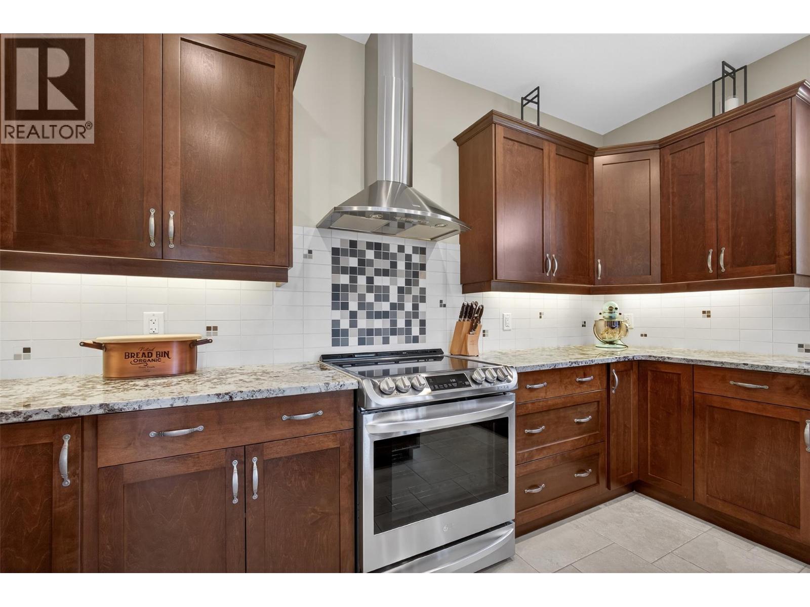 2478 Stone Grove Crescent, West Kelowna