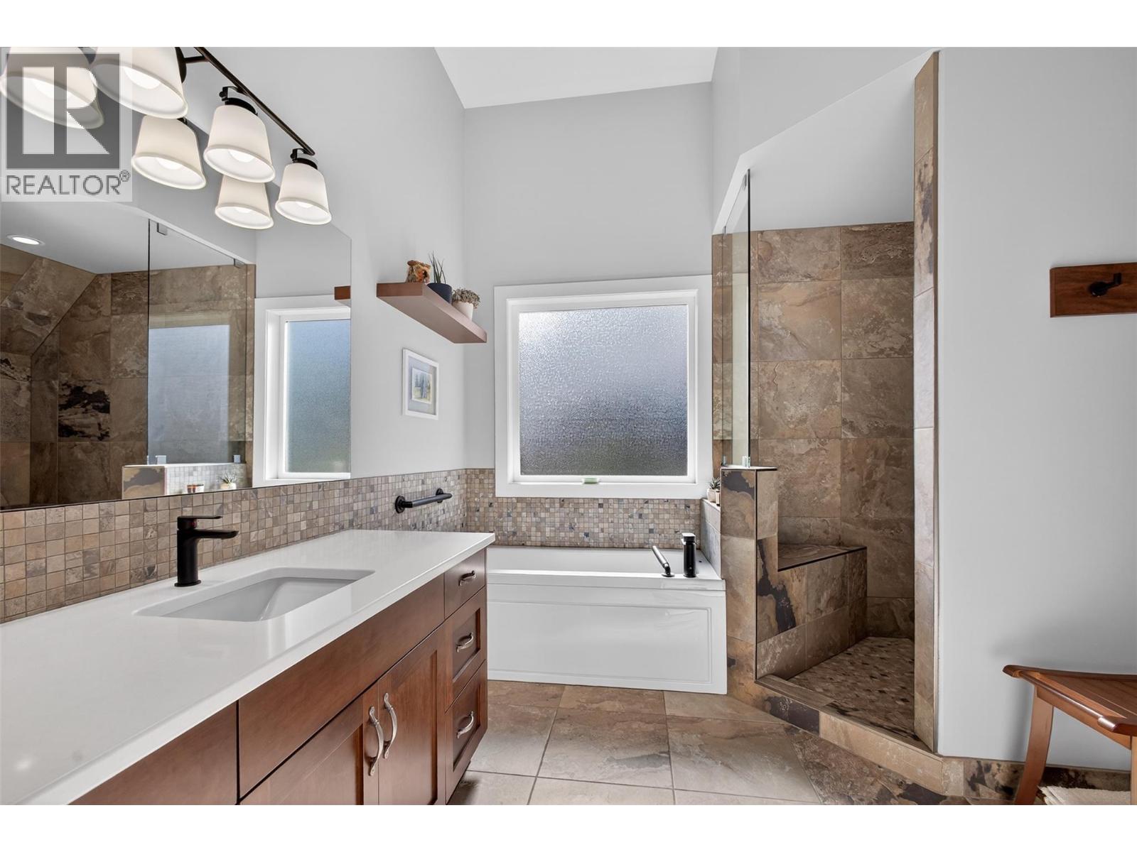 2478 Stone Grove Crescent, West Kelowna