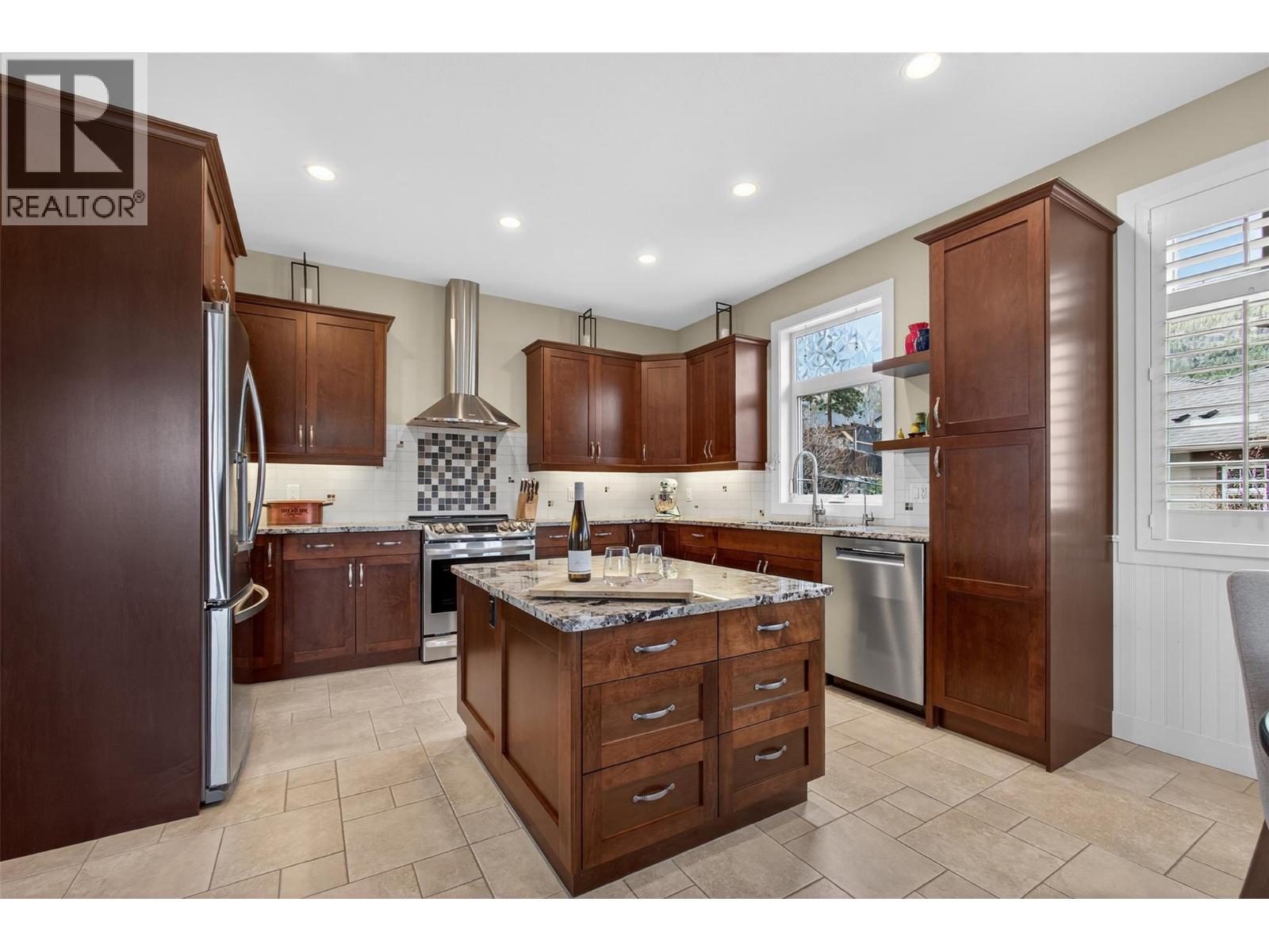 2478 Stone Grove Crescent, West Kelowna