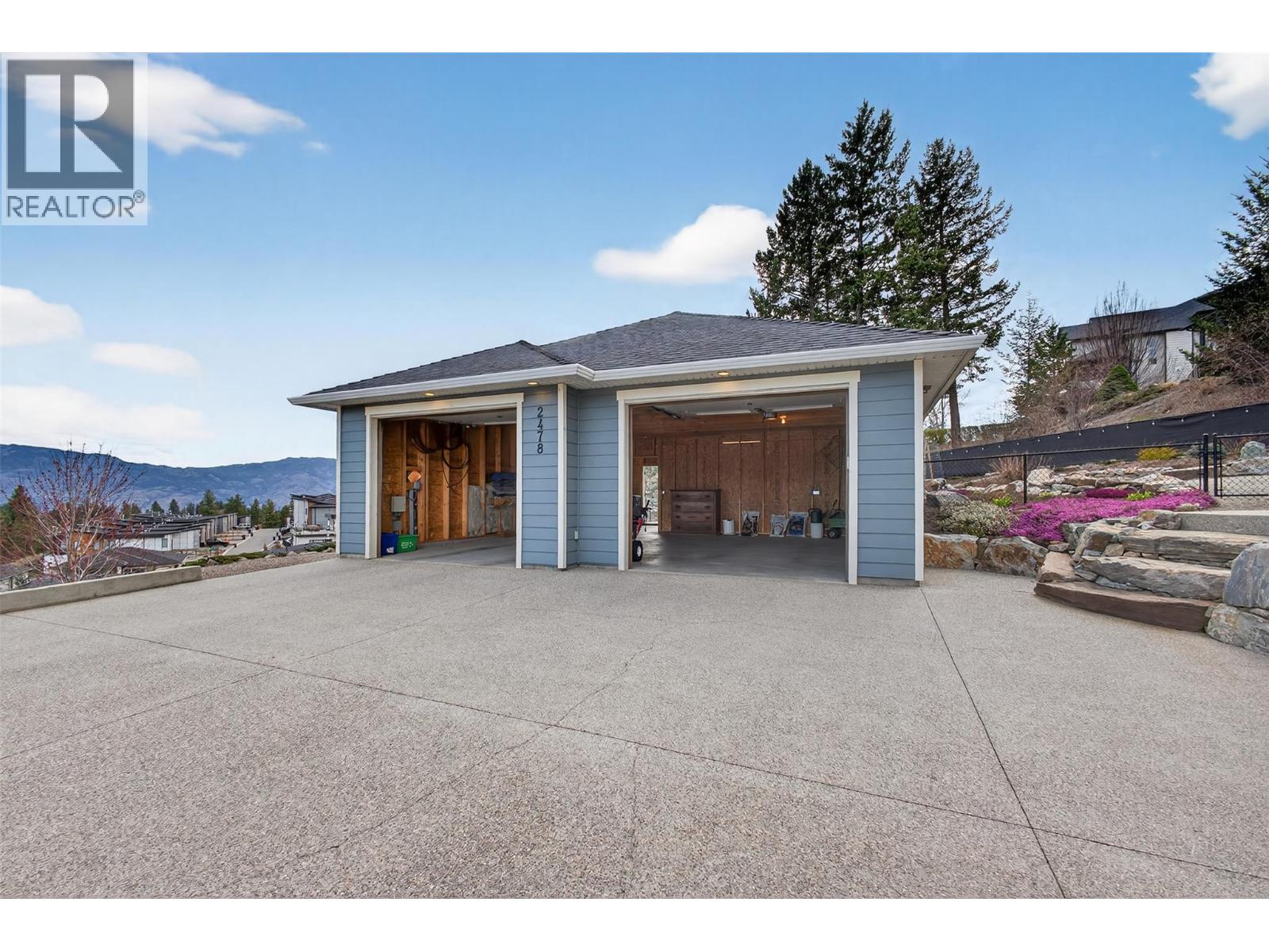 2478 Stone Grove Crescent, West Kelowna