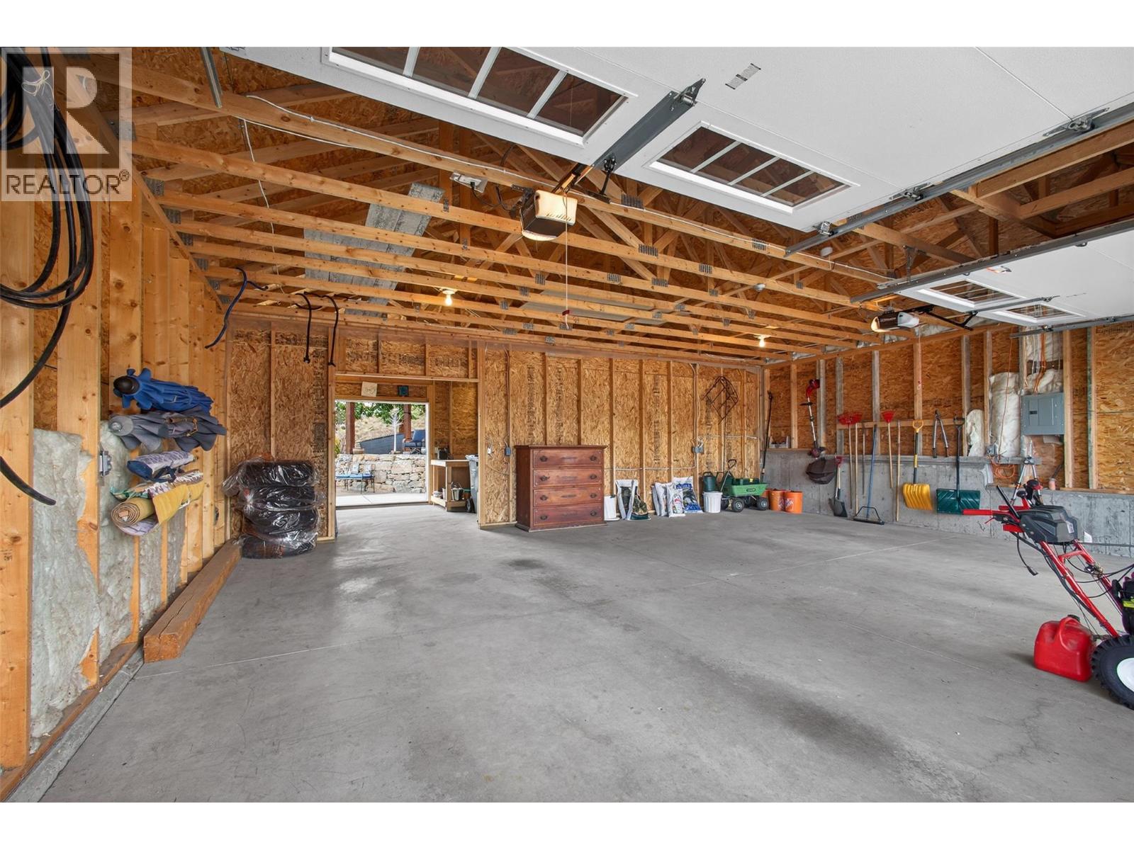 2478 Stone Grove Crescent, West Kelowna