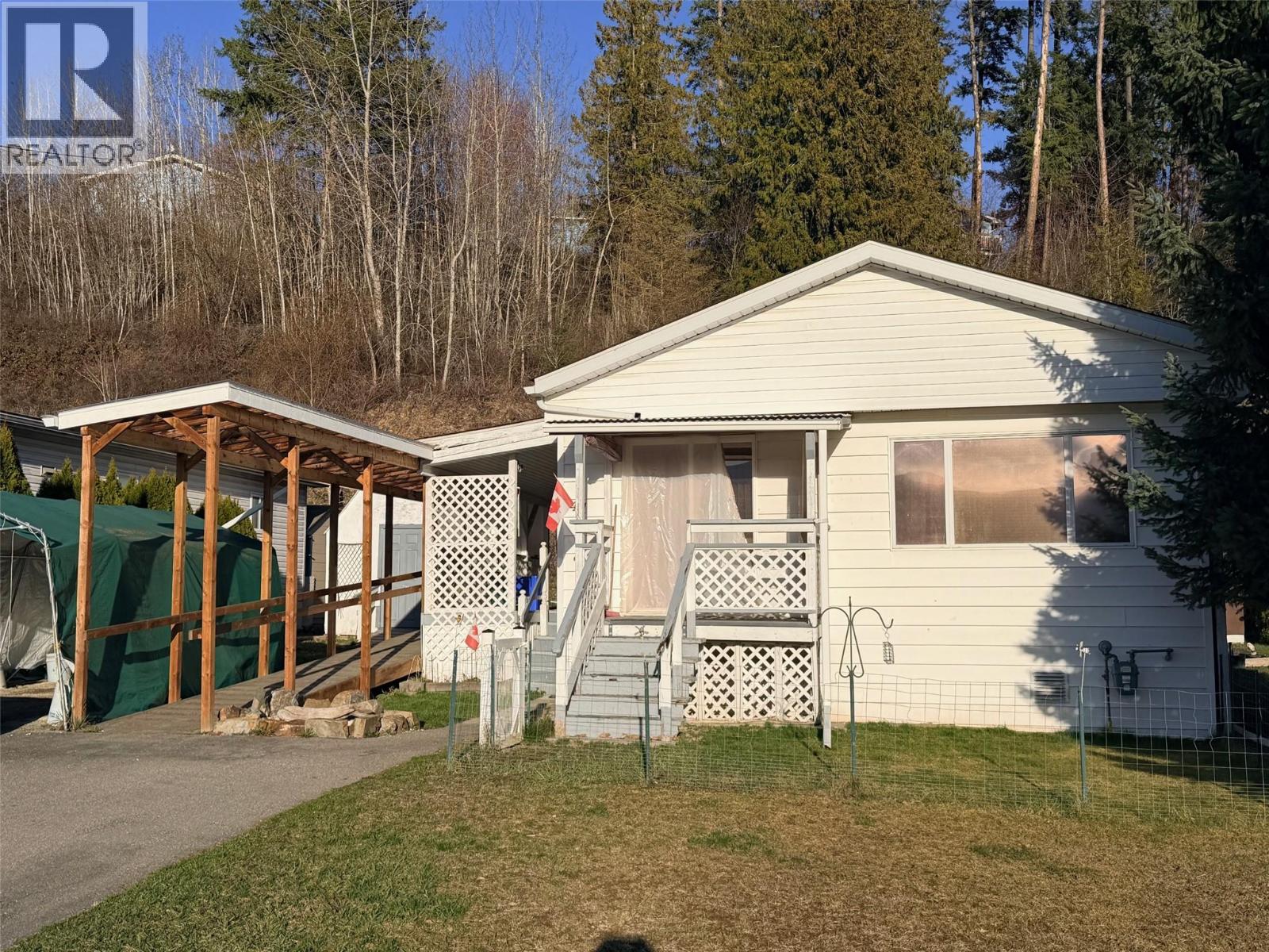 41 445 6th Avenue North, Creston