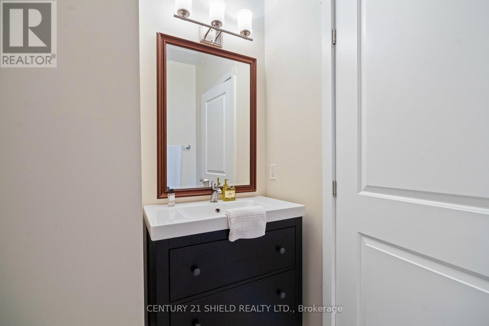 #304 703 COTTON MILL STREET - 32