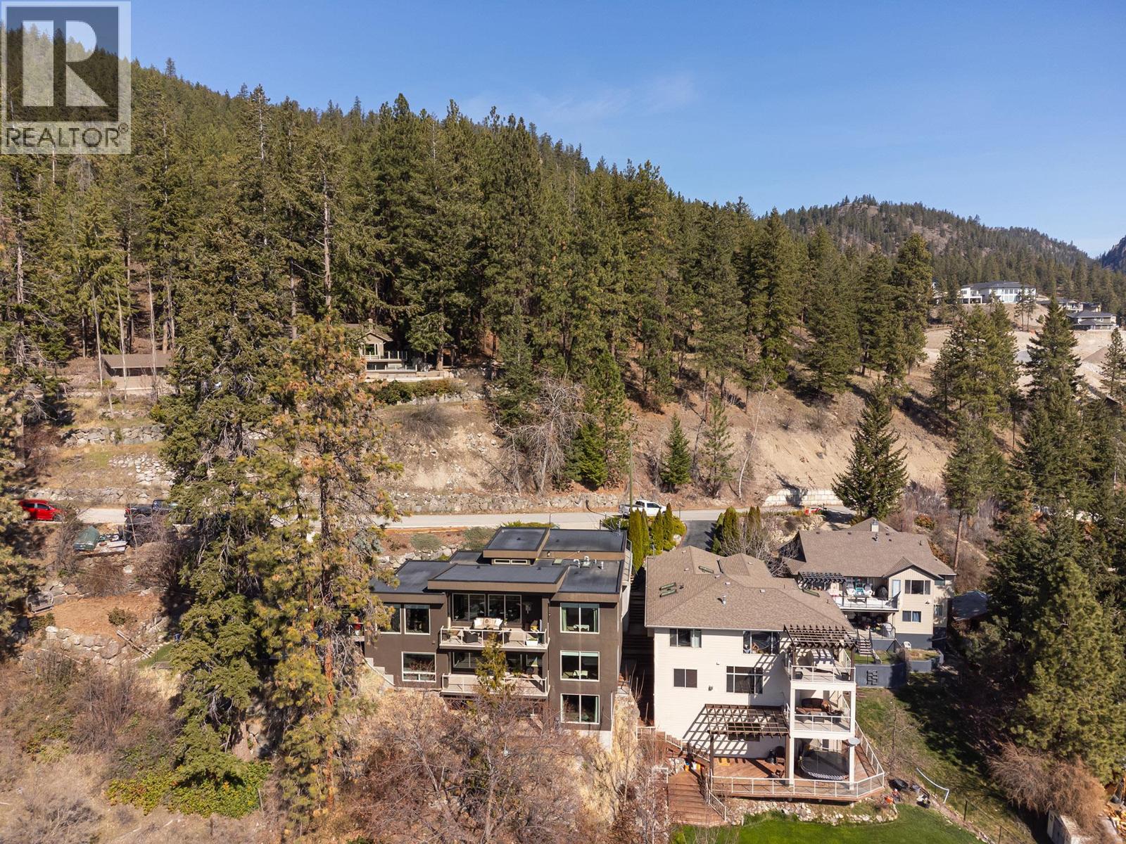 5987 Meldrum Place, Peachland