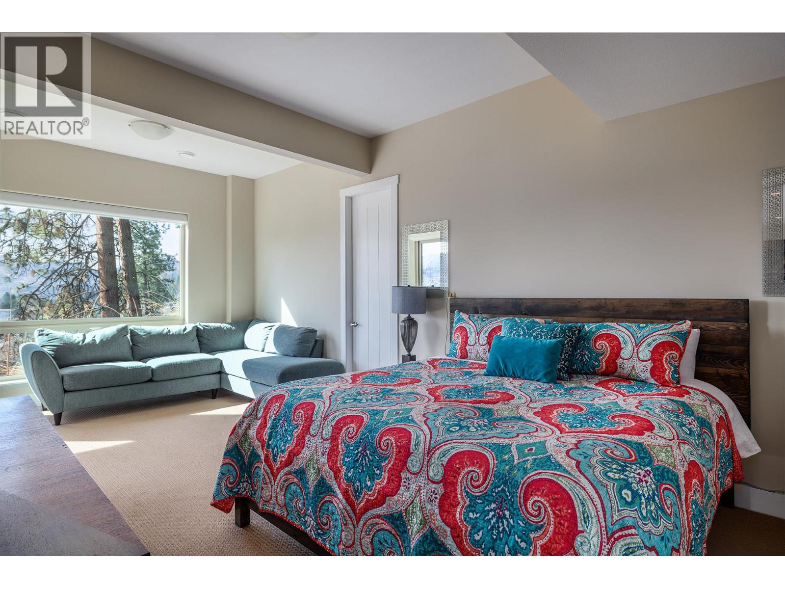 5987 Meldrum Place, Peachland