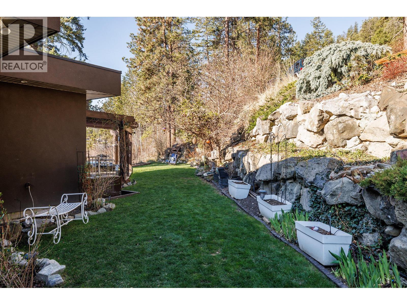 5987 Meldrum Place, Peachland