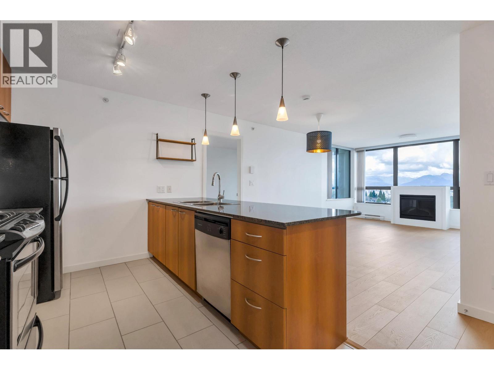 1205 7108 COLLIER Street - photo 2