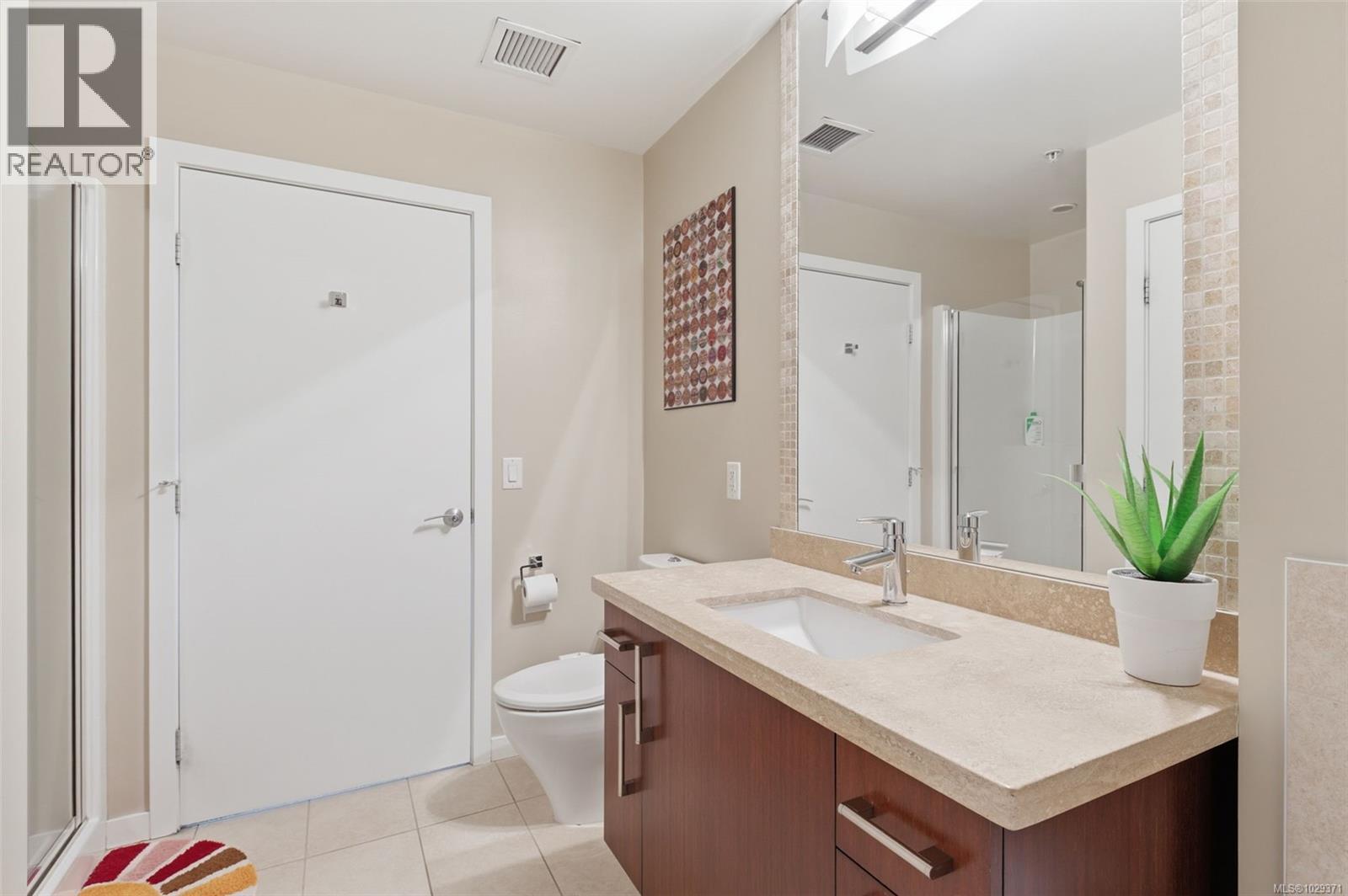 #803 379 TYEE RD - 13