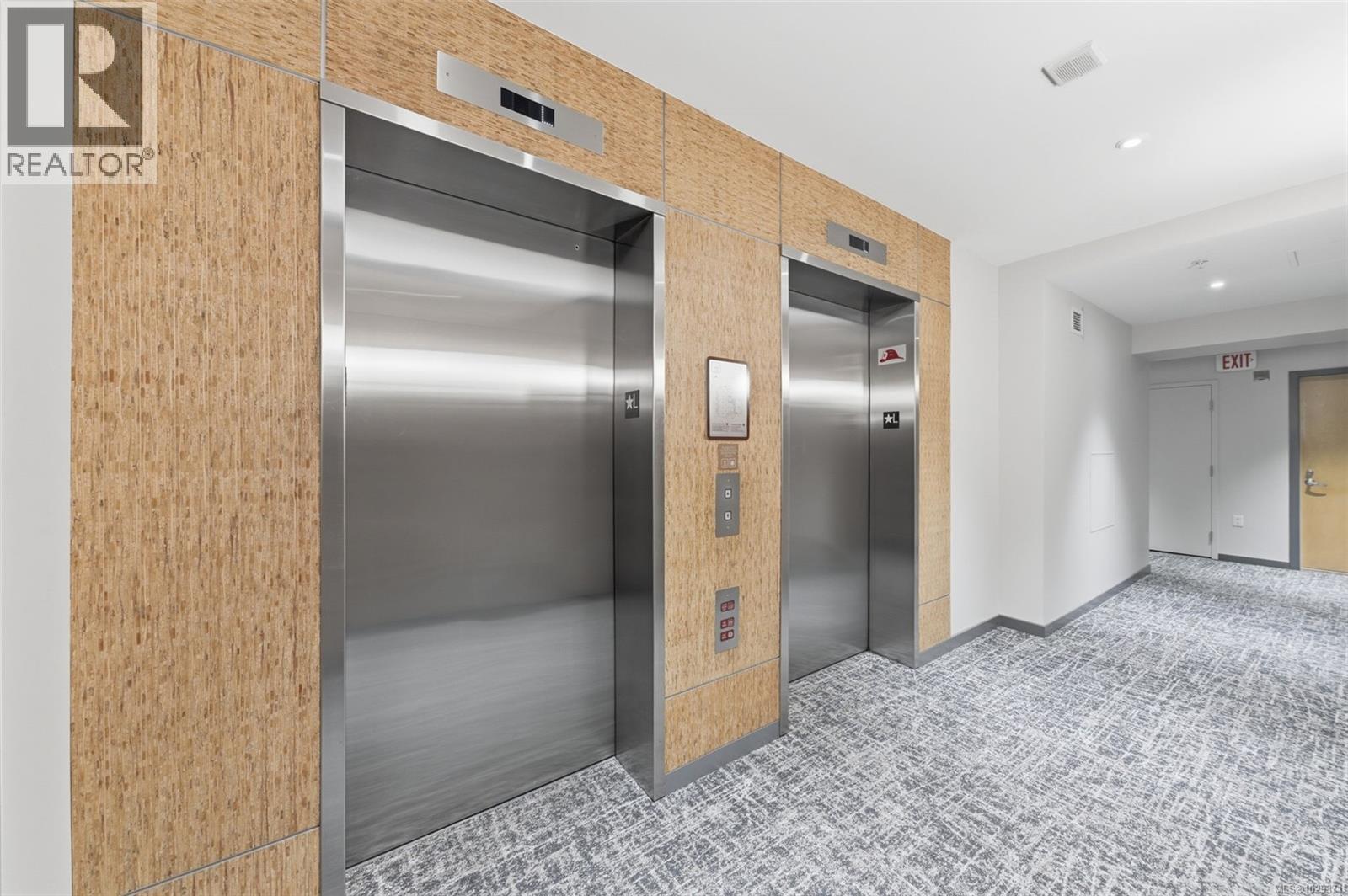 #803 379 TYEE RD - 26