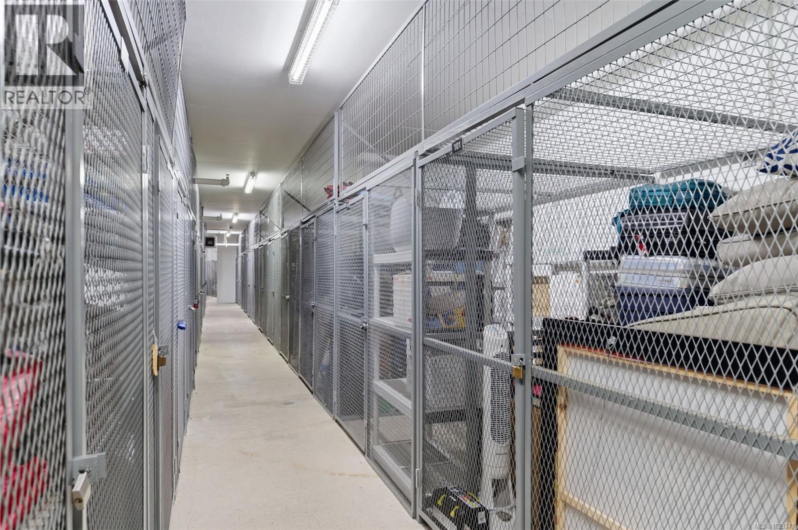 #803 379 TYEE RD - 29