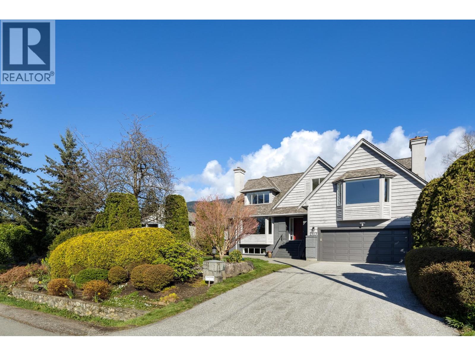 2323 INGLEWOOD Avenue - main photo