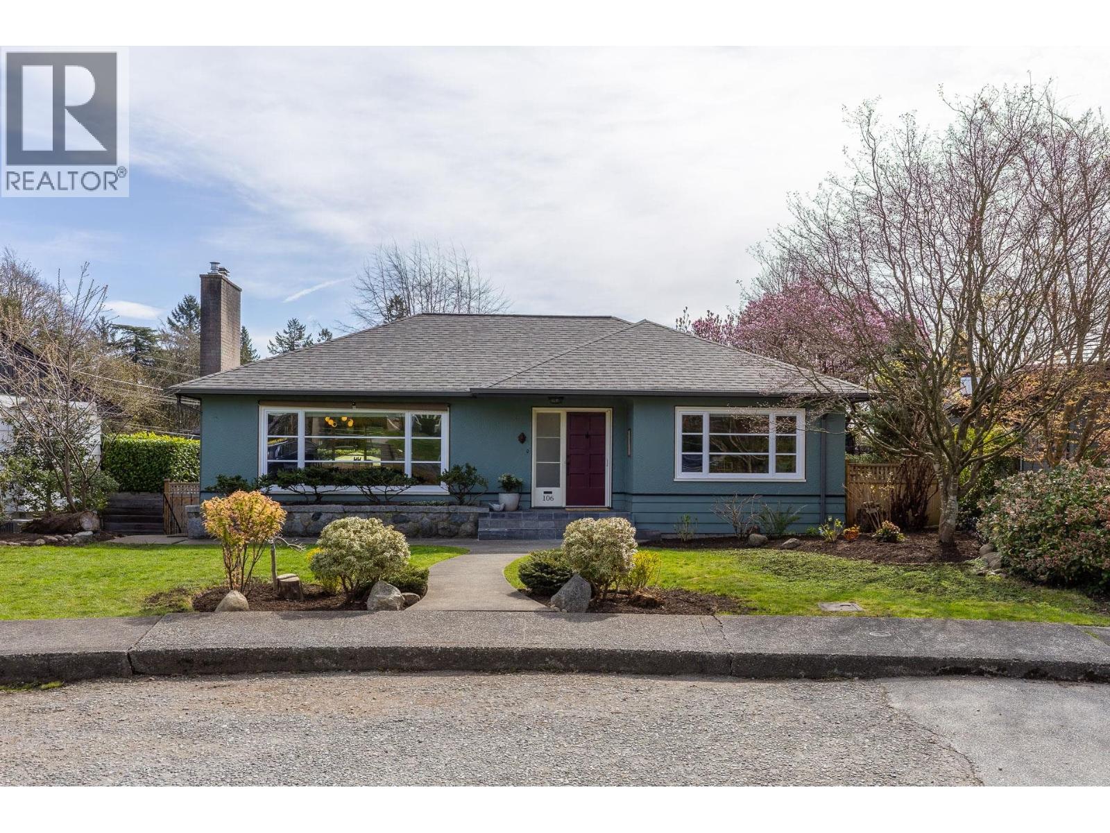 106 COLLEGE COURT, New Westminster