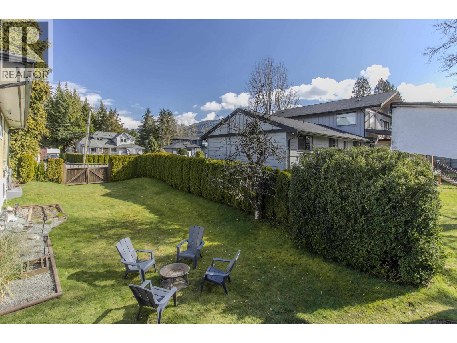 40251 KALODON ROAD, Squamish