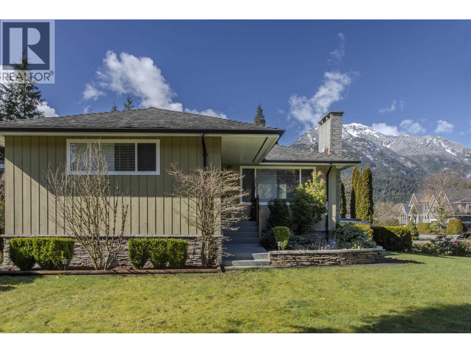 40251 KALODON ROAD, Squamish