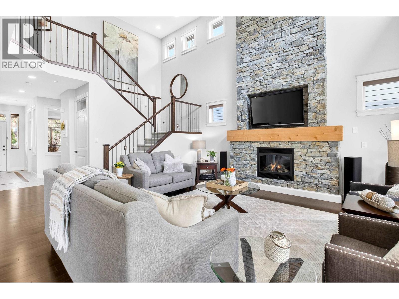 24409 KIMOLA DRIVE, Maple Ridge