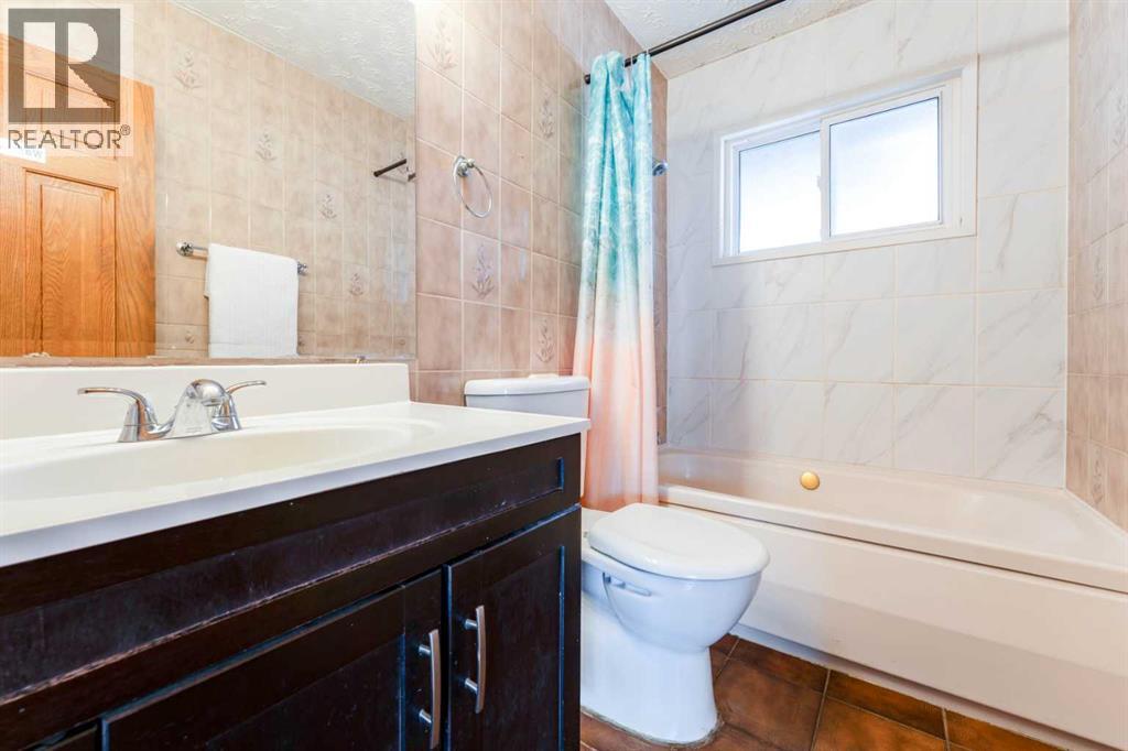 Single Family House Bungalow for Sale in  Cottonwood Crescent SE Southview Calgary 