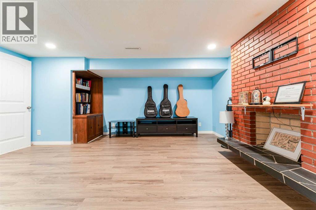 Single Family House Bungalow for Sale in  Cottonwood Crescent SE Southview Calgary 