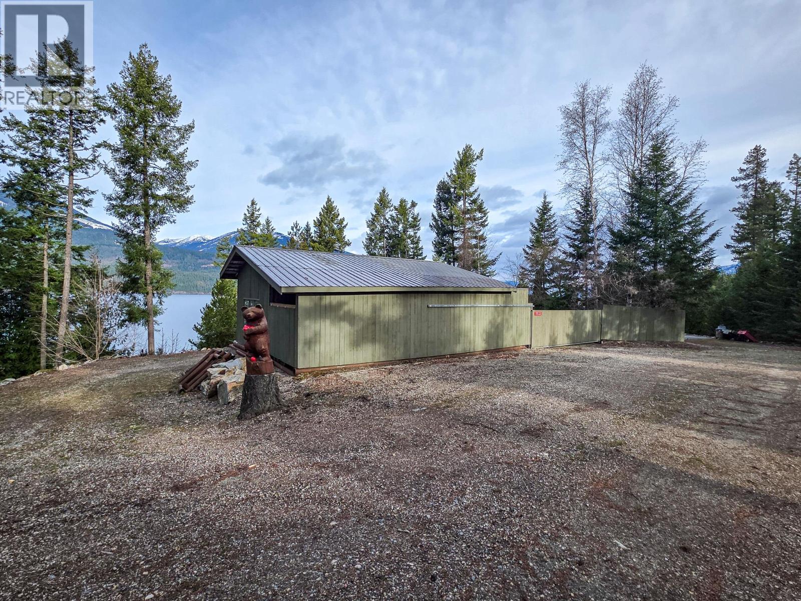 17222 Pilot Bay Road, Kootenay Bay