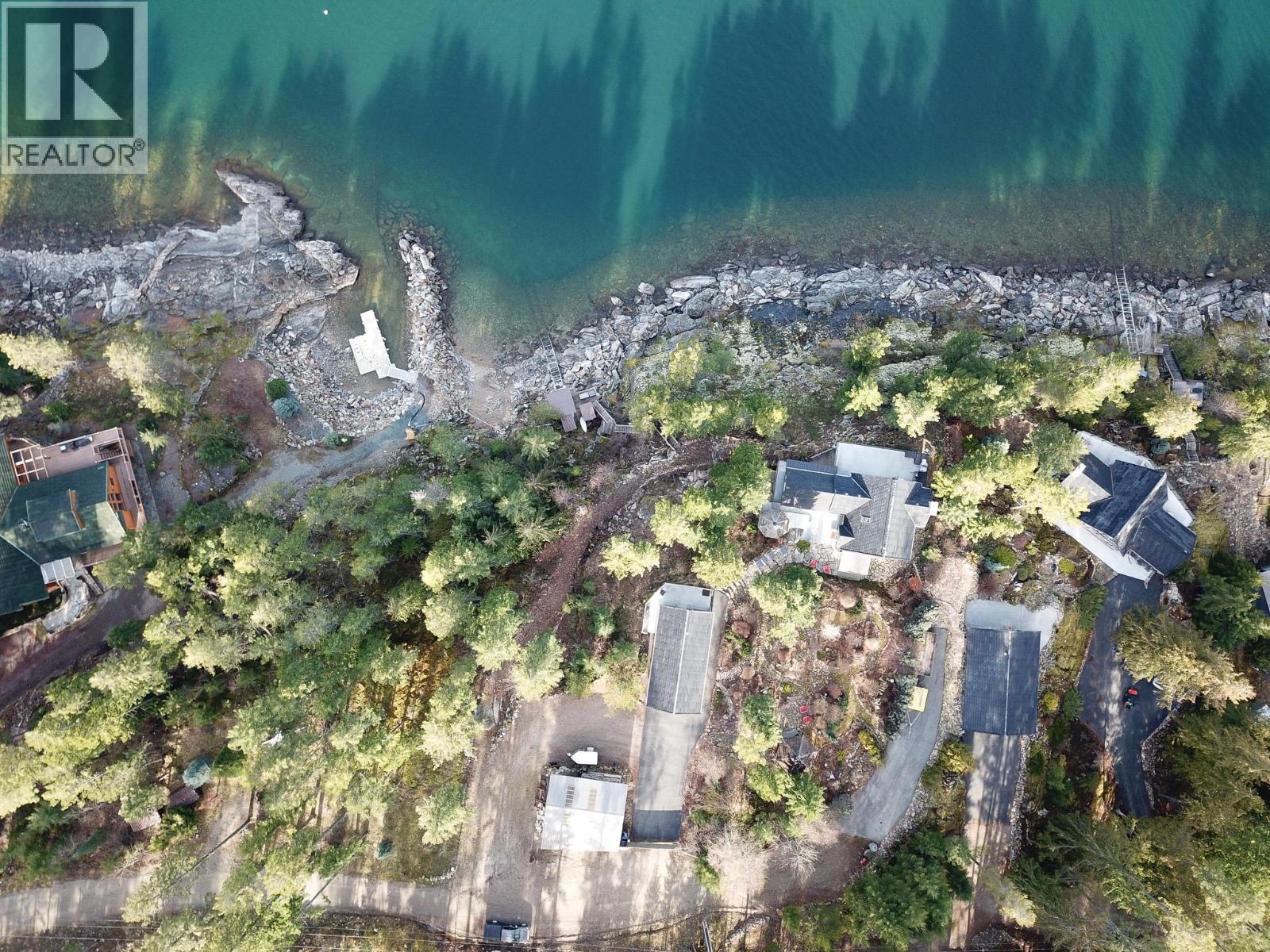 17222 Pilot Bay Road, Kootenay Bay