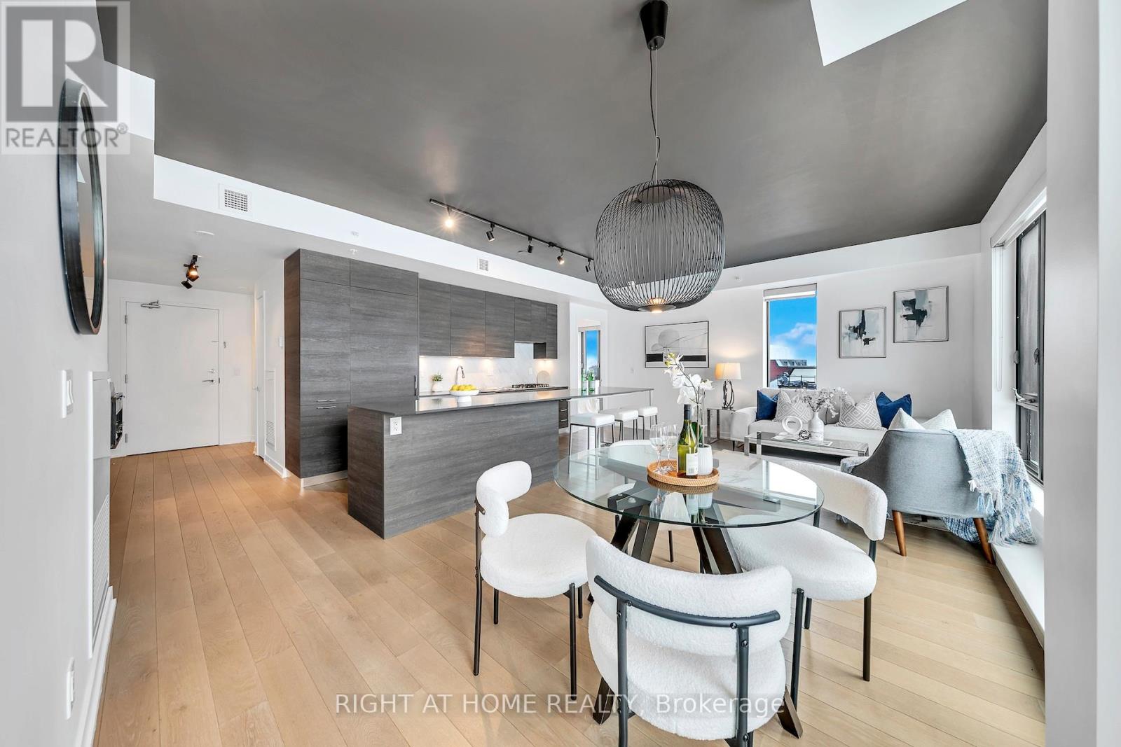 613 - 530 INDIAN GROVE