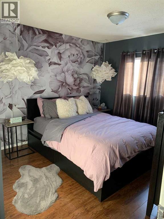 24 45 Crescent, Sylvan Lake