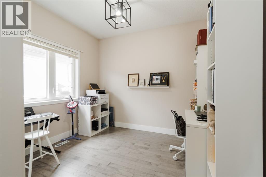 7104 Hughes Avenue, Fort McMurray