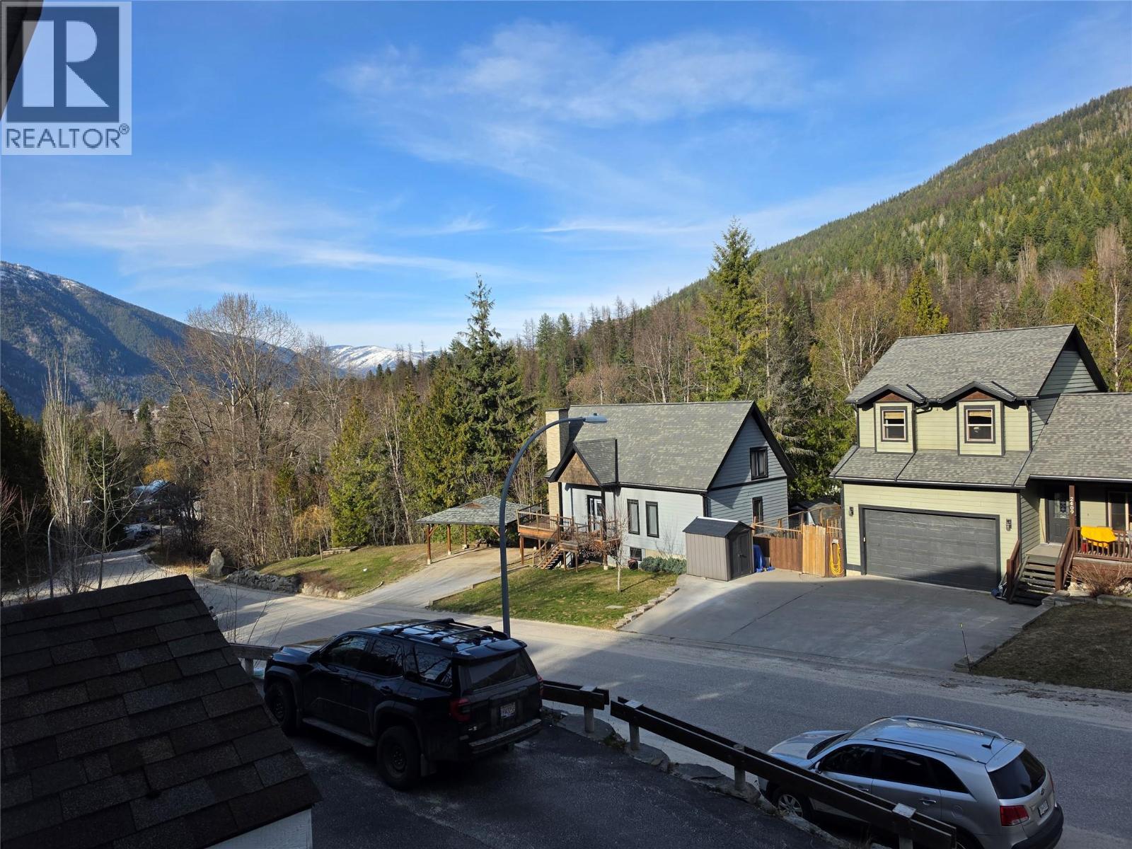 2410 PERRIER Lane Unit# B, Nelson