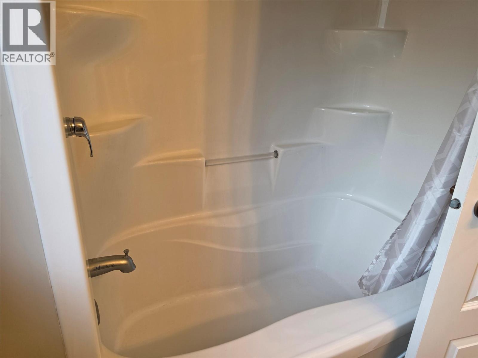 2410 PERRIER Lane Unit# B, Nelson