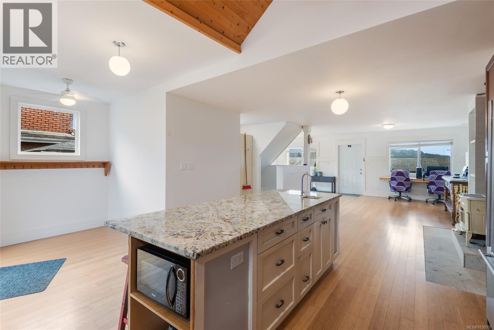 4102 Burde St, Port Alberni